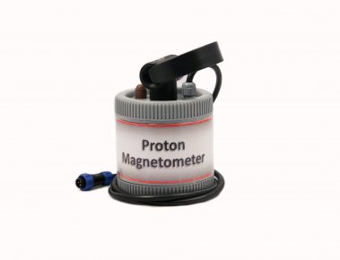 Proton Magnetometer is a nuclear precession magnetometer. An extremely sensitive instrument that measures the Earth’s magnetic field with sub-nanotesla accuracy.